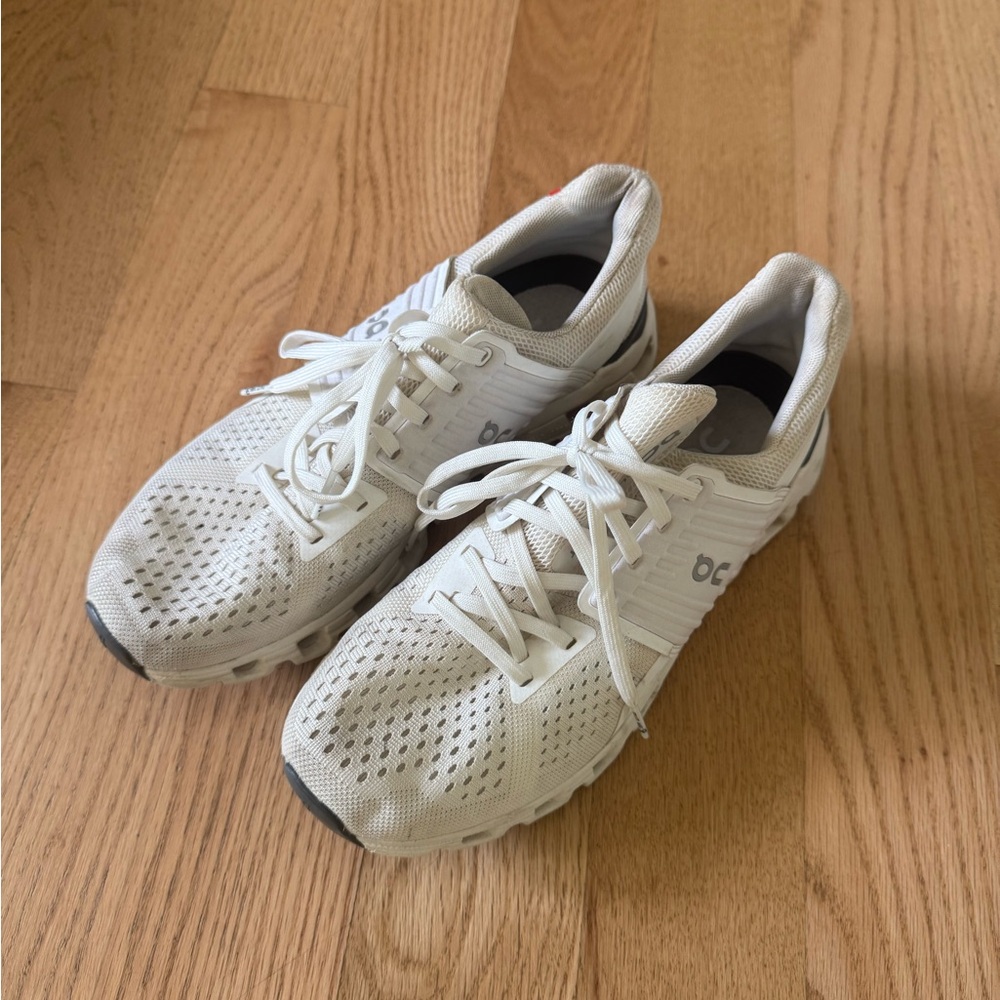 On Cloudswift Running Shoes